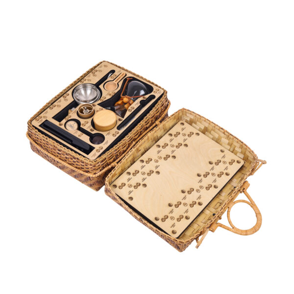 R 2-2 กระเป๋าหวาย สำรับชุดดริปกาแฟ